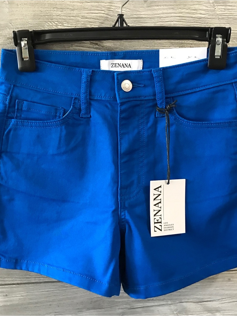 BNWT Zenana Outfitters Vibrant Royal Blue Shorts